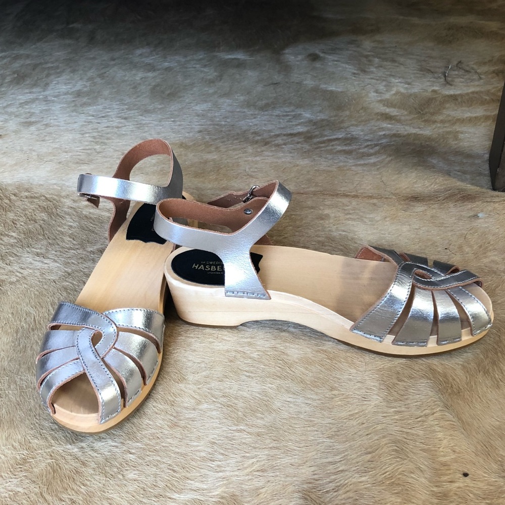 Swedish Hasbeens cross strap debutant in silver